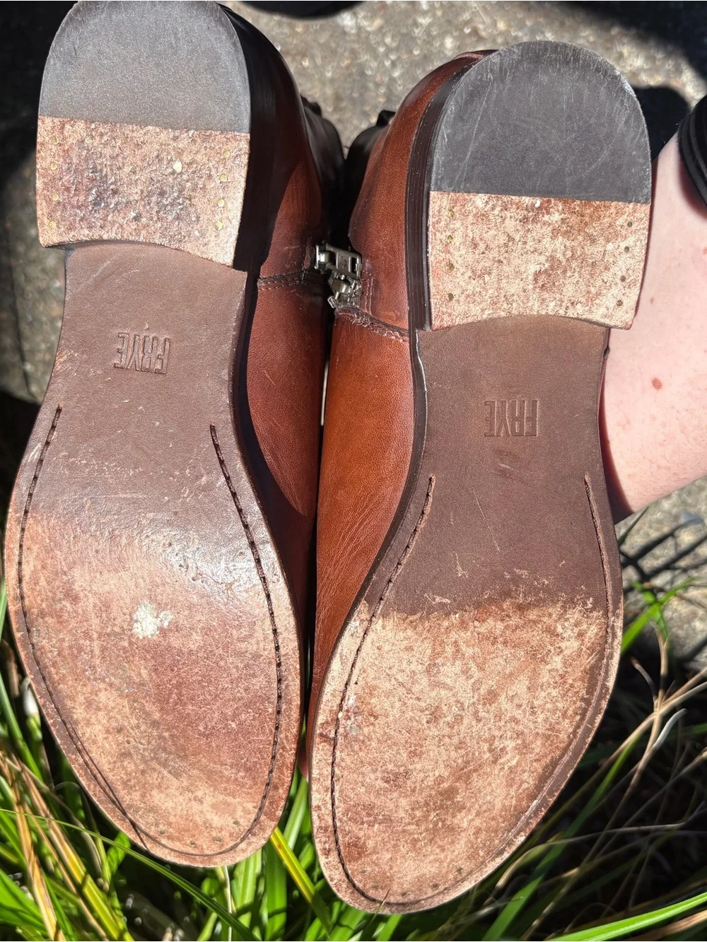Frye size 11